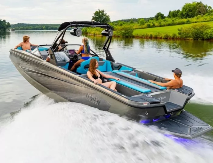 Heyday Boat Review for 2022 (Pricing & Specs)